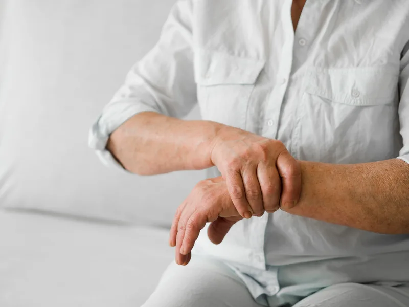 Chiropractic care for carpal tunnel syndrome at Total Balance Chiropractic in Chicago