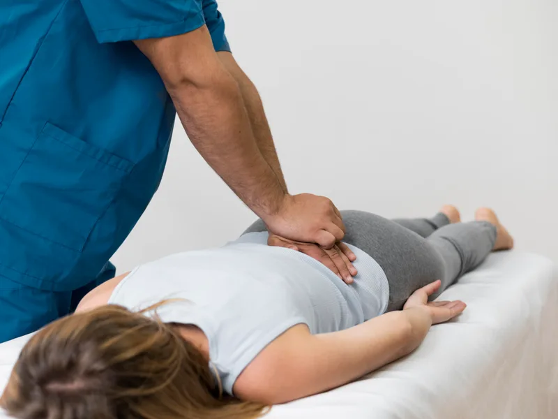 How Total Balance Chiropractic treats hip pain in Chicago