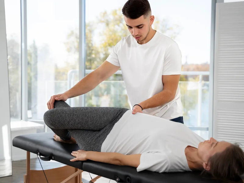 Total Balance Chiropractic treating hip pain in Chicago