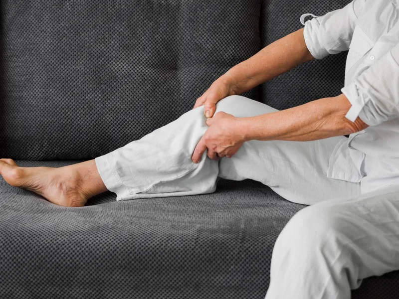 Chiropractic care for leg pain at Total Balance Chiropractic in Chicago