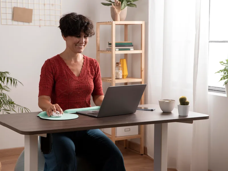 How Total Balance Chiropractic treats poor posture in Chicago