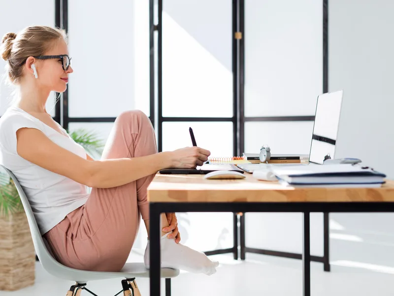 Total Balance Chiropractic treating poor posture in Chicago
