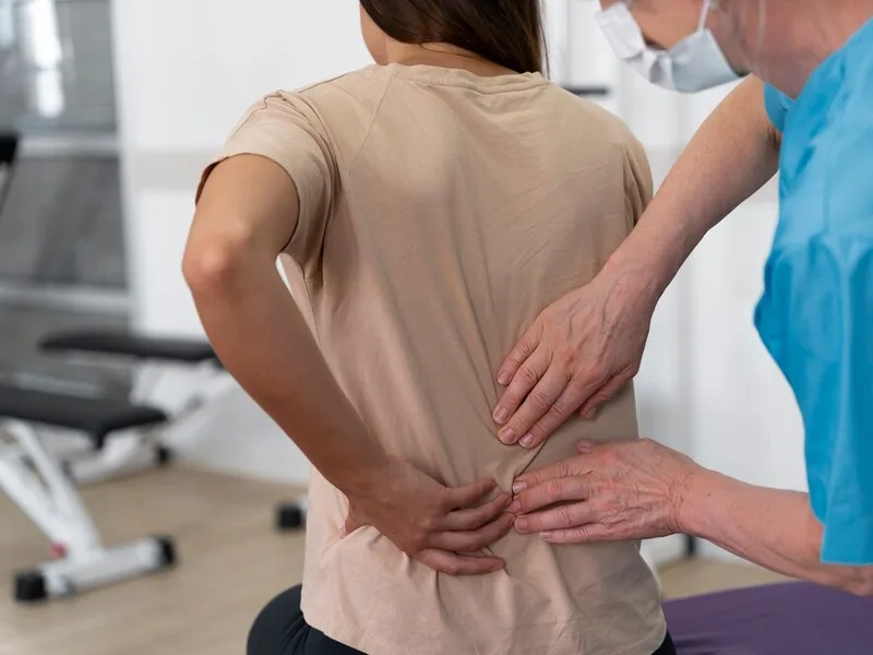 How Total Balance Chiropractic treats sciatica in Chicago